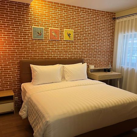 Lugano Arte Homestay Jakarta Exterior foto