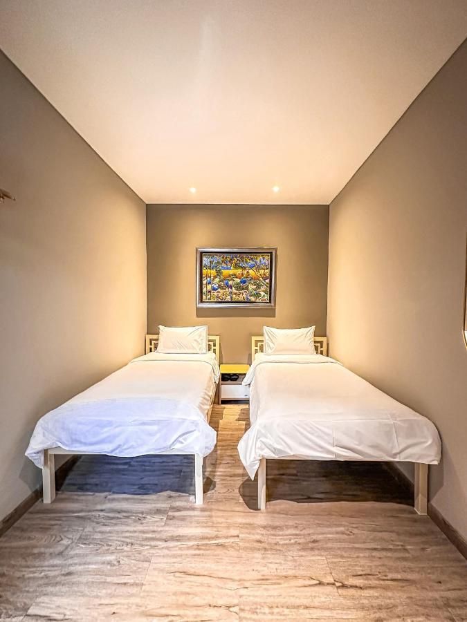Lugano Arte Homestay Jakarta Exterior foto