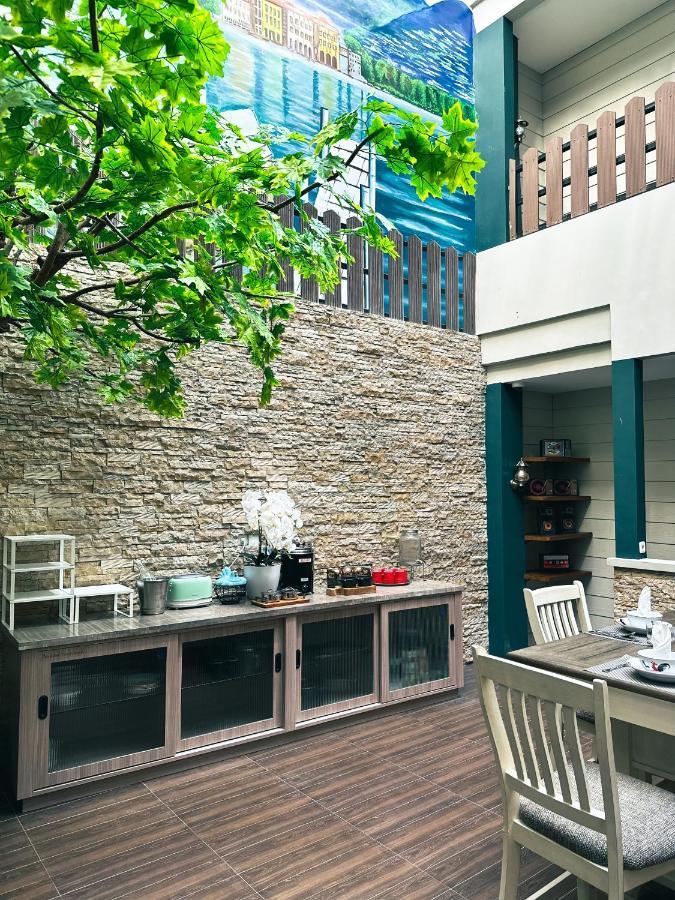Lugano Arte Homestay Jakarta Exterior foto