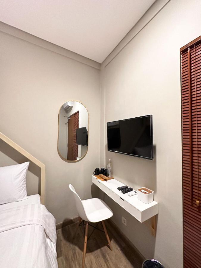 Lugano Arte Homestay Jakarta Exterior foto