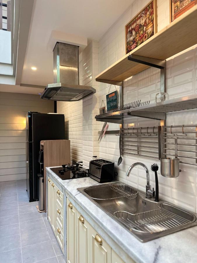 Lugano Arte Homestay Jakarta Exterior foto